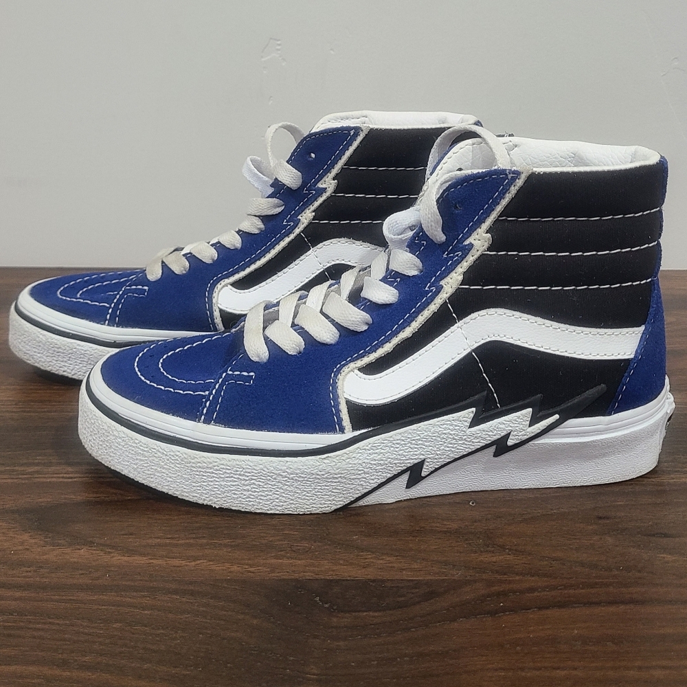 🖤⚡️Vans Shoes, Boys size 4, Girls size 5.5⚡️🖤